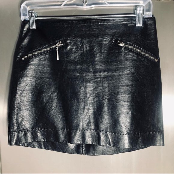 Sexy Goth Butter Soft Vegan Faux Leather Mini Skirt By Divided Size 6 - Picture 2 of 7